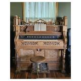 WILLIAMS  ORGAN CO. PUMP ORGAN & W-I ORGAN STOOL