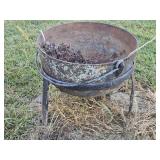 CAST IRON KETTLE ON STAND