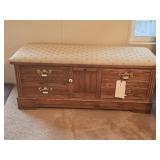 LANE PADDED BLANKET CHEST