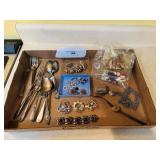 Costume Jewelery, Siler plate flatware