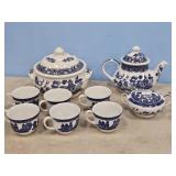 BLUE WILLOW VEGETABLE SERVING BOWL/TEAPOT & CUPS