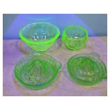 GREEN DEPRESSION JUICERS & BOWLS