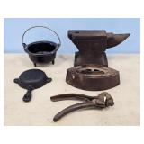 ANVIL, CAST IRON SAD IRON #50, ANTIQUE TAINTOR