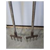 2 GARDEN FORKS