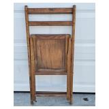 WOODEN FOLDING CHAIR