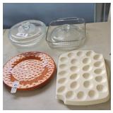 SQUARE GLASS CAKE PAN/COVERED PYREX BOWL