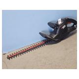 BLACK & DECKER HEDGE TRIMMER