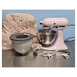KITCHEN AID MIXER/EXTRA BOWL & ATTACHMENTS