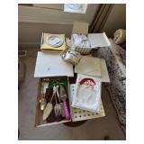 Christmas trays & mugs & napkin rings