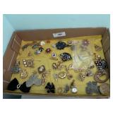 Costume jewelry - Avon