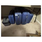 6 old suite cases