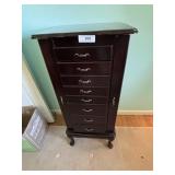 Jewelry box