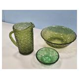GREEN JUICE PITCHER & 2 GREEN BOWLS