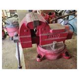 656 6 INCH BENCH VISE