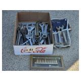 ADJUSTABLE WRENCHES, WRENCHES