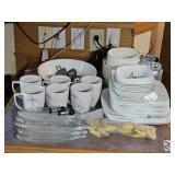 SET CORELLE WARE, COFFE CUPS, GLASS CORN DISH