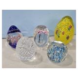 5-PAPER WEIGHTSN UN MARKED