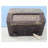 EARLY RCA RADIO NOT TESTED