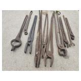 VARIETY OF FORGE TONGS
