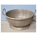 COMMERCIAL KITCHEN STRAINER