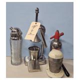 DRINK MIXERS, SMALL FLASK & LEMON/LIME SQUEEZER