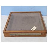WOOD DIPLAY CASE