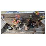 Patio decorations, flower pots, frogs & solar