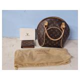 LOUIS VUITTON PURSE & MAN