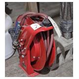 RE-TRACTABLE HOSE REEL