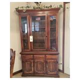 BROYHILL CHINA CABINET