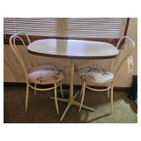 35 X 22 SMALL KITCHEN TABLE WITH 2 CHAIRS -