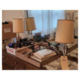 3 FLATS OF MISC AND 2 TABLE LAMPS - ITEMS LOCATED