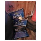 2 BAGS OF BLACK MULCH