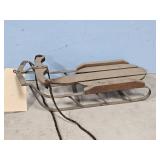 DECORATION SLED & MODERN SIGNS