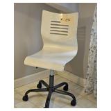 ROLL AROUND DESK CHAIR
