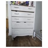 5 DRAWER PAINTED DRESSER NO CONTENTS SELLS