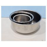 NEST OF 3 STAINLESS STEEL MIXING BOWLS