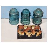 3 GLASS INSULATORS/3 DOGS PLANTER