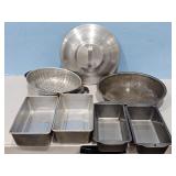 PERFORATED METAL PAN/BREAD PANS/KETTLE/WAFFLE IRON