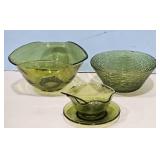 VINTAGE GREEN GLASS TRIANGLE BOWL/ 3 PC MAYONNAISE