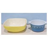 2.5 QT YELLOW PYREX & 1 QT BLUE GARLAND PYREX