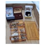 MISC. EARRINGS/EARRING, LADIES RING W/BLUE STONE