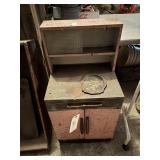 Child's kitchen workstation