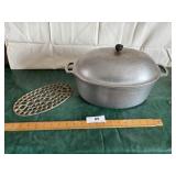 Club hammered aluminum roaster with lid