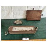 Wikchet Carpet stretcher, Viking scale and old