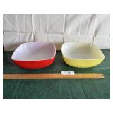 2 square Pyrex bowls