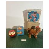 Apple worm bank & Acrobat Fluffy dog