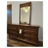 Dresser w/ Mirror and Nightstand Set Table Lamp