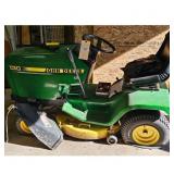 John Deere 130 Riding Lawn Mower, Briggs & Stratto