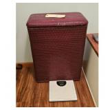 Wicker Laundry Hamper with Lid - Burgundy